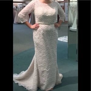 Oleg Cassini Wedding Gown